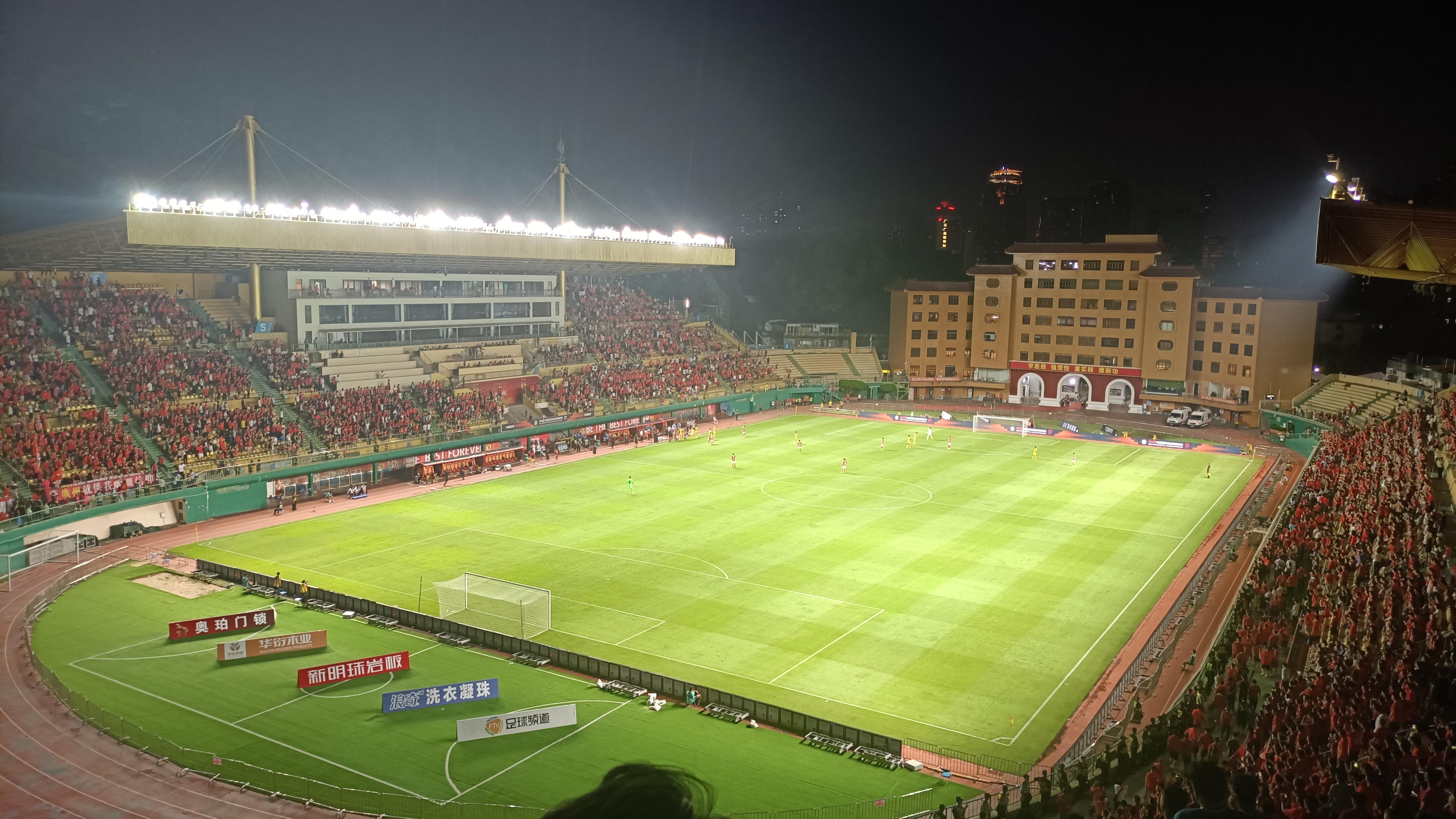 爱游戏关于今晚广州队备战亚冠辽宁本钢围绕德甲调整名单，拜仁慕尼黑转会期防线松动瞬间刷屏的信息